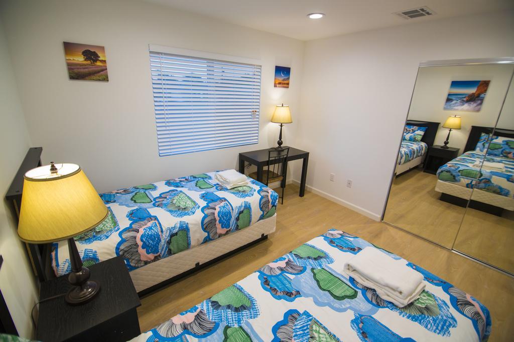 Angeles Lax Apartahotel